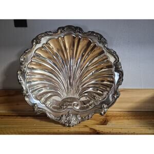 Mid 20th Century Fine Silver Plated Footed Clam Shell Bowl by Amston